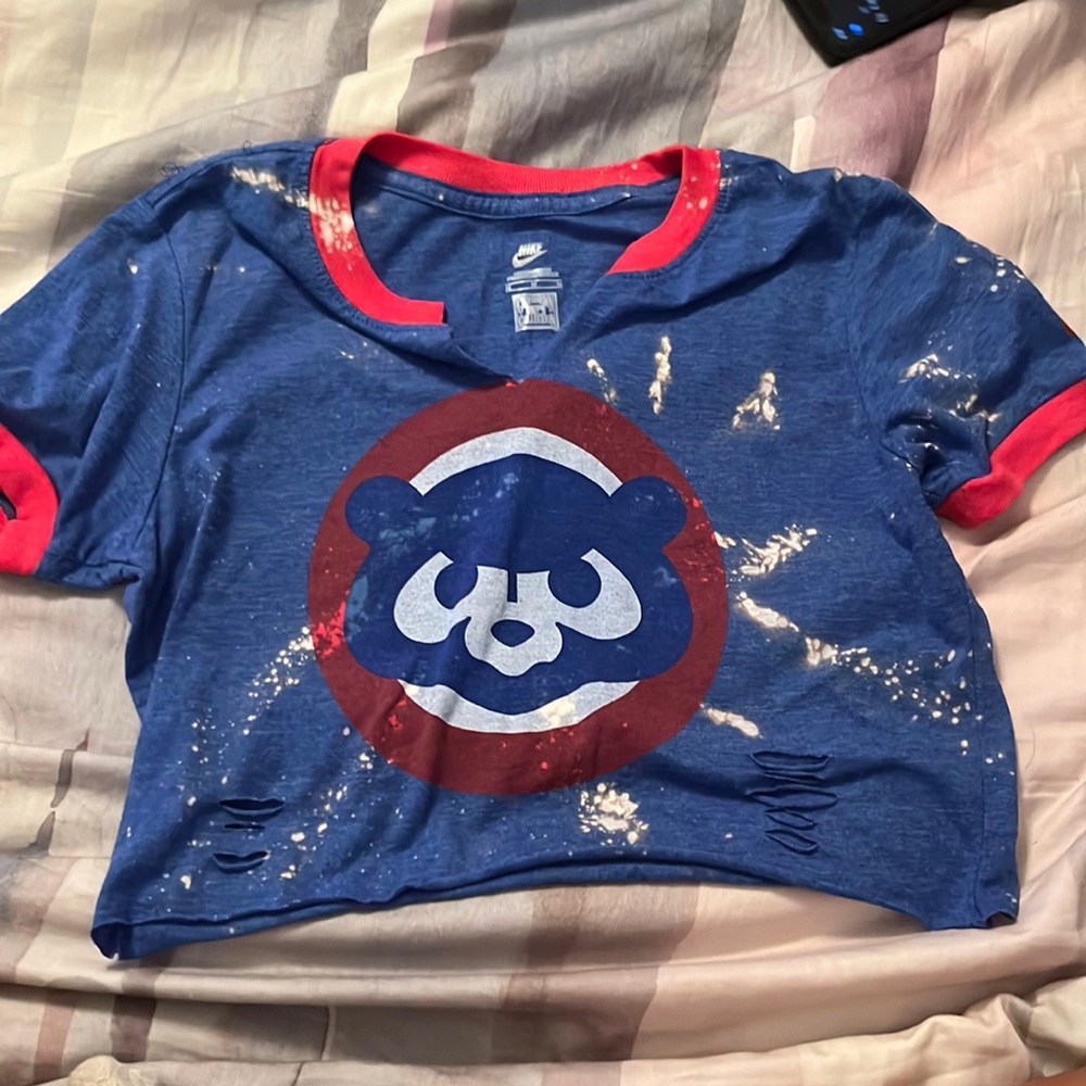 red white and blue cropped tshirt